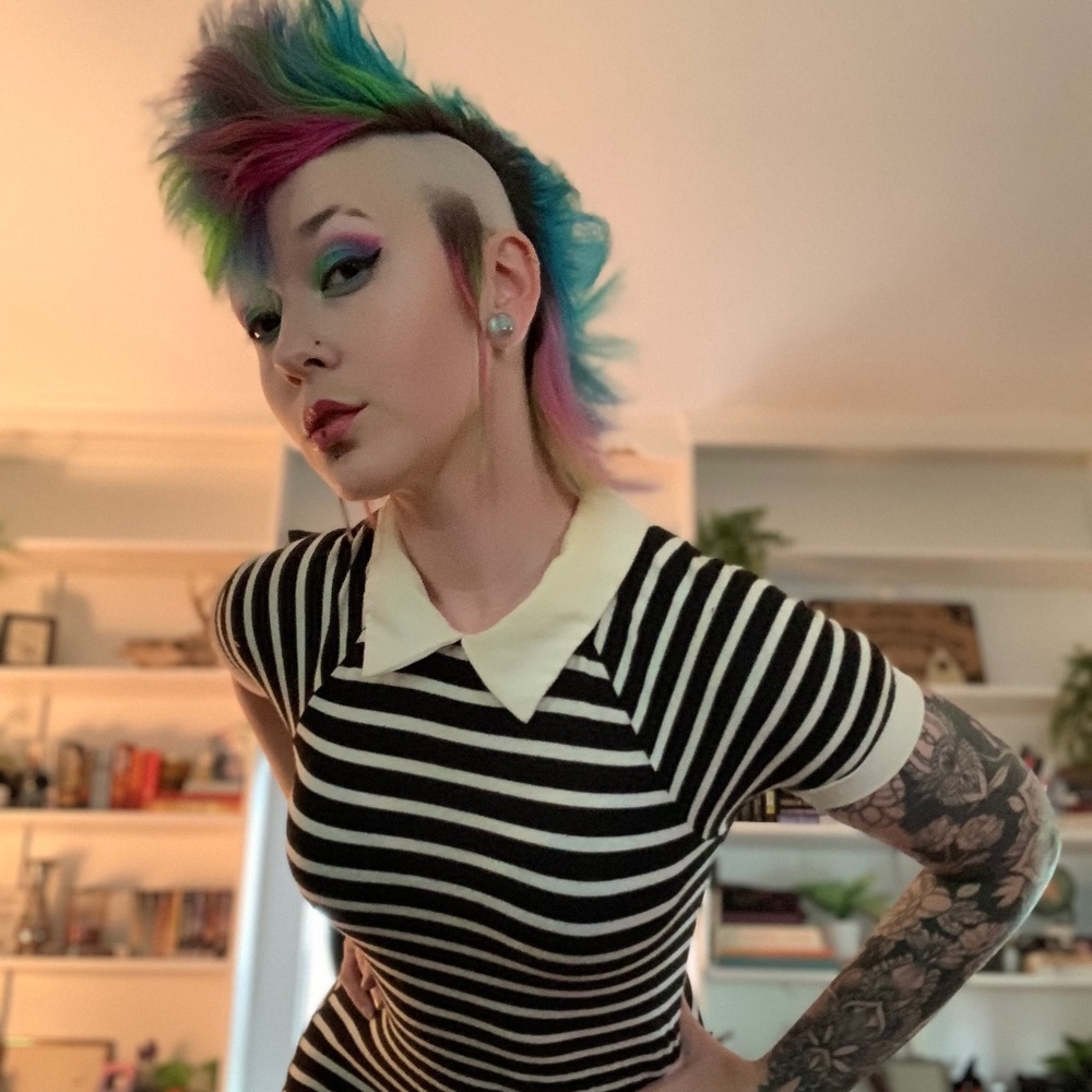 Meet your Posher, Harlo